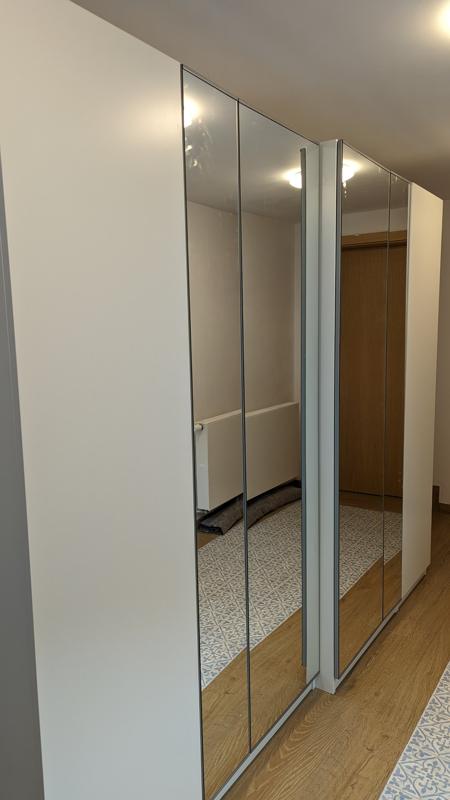 Mirrored wardrobe doors