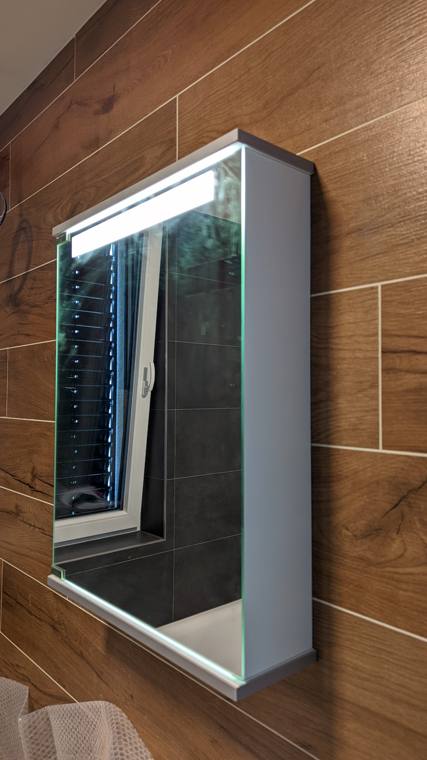 LED mirror cabinet